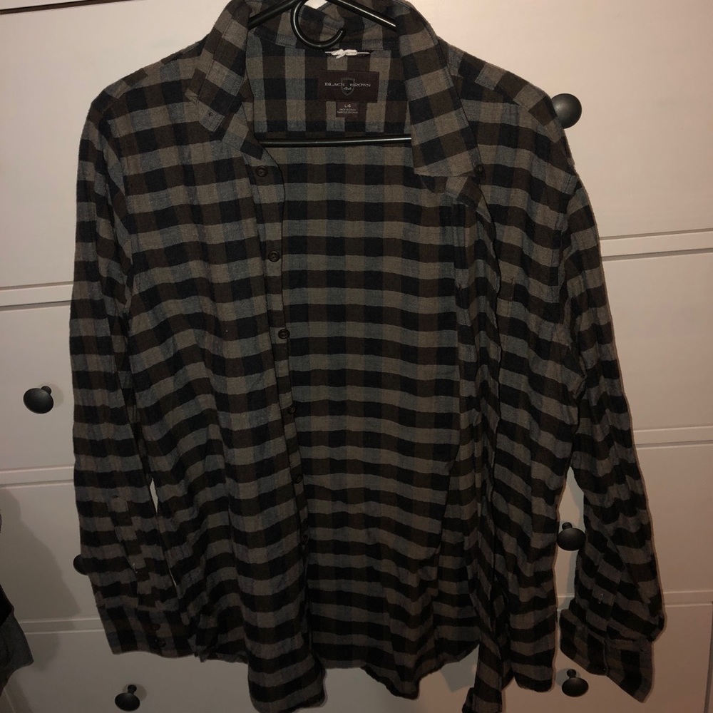 Men’s black & grey stripped flannel